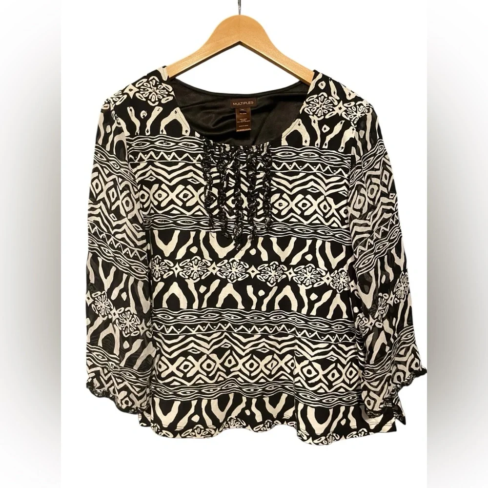 Multiples Black & White Geometric Blouse - Picture 2 of 3